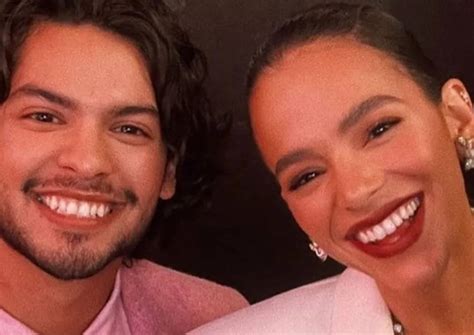 Xolo Maridueña passa Natal Bruna Marquezine e família da atriz