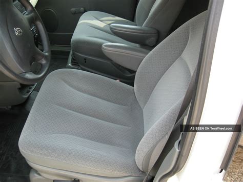 2006 Dodge Caravan Base Mini Cargo Van 4 Door 3 3l C V Not Chevy