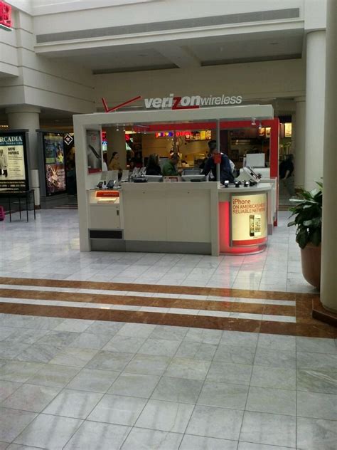 Stonestown Galleria | Verizon Wireless