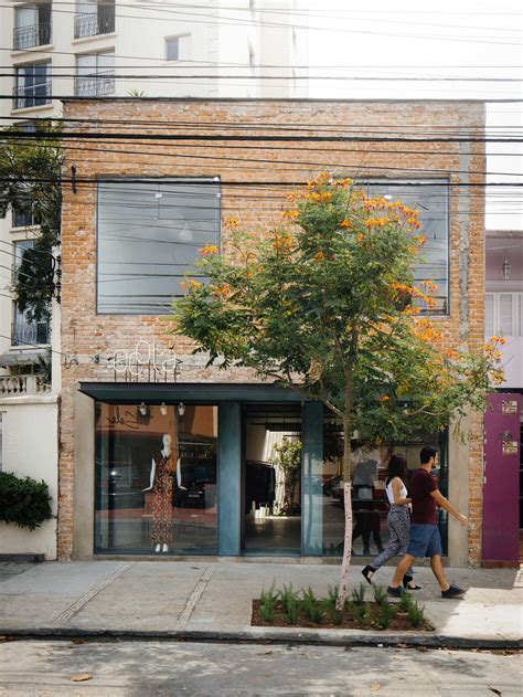 Loja Acolá, Store with Indoor Garden, São Paulo, Brazil ...