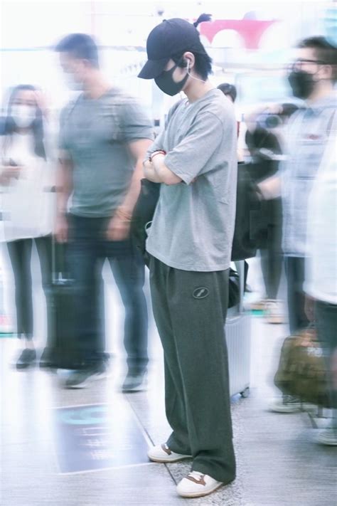 ️ ️🌺🌺🌺 ️xiao Zhan Signature Hairstyle Going To Hongkong ️🌺🌺🌺 ️ ️
