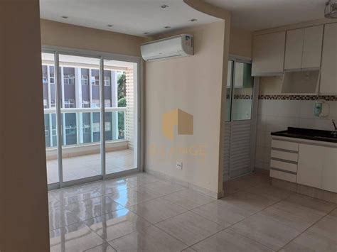 Apartamento na Rua Ferreira Penteado 961 Cambuí em Campinas por R