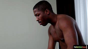 Masajista De Bano Hunky Chupando La Polla De Los Clientes Xvideos