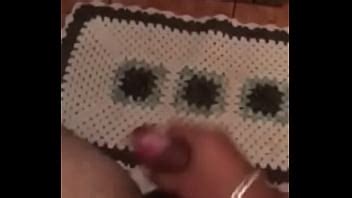 Hétero batendo punheta e gozando XVIDEOS