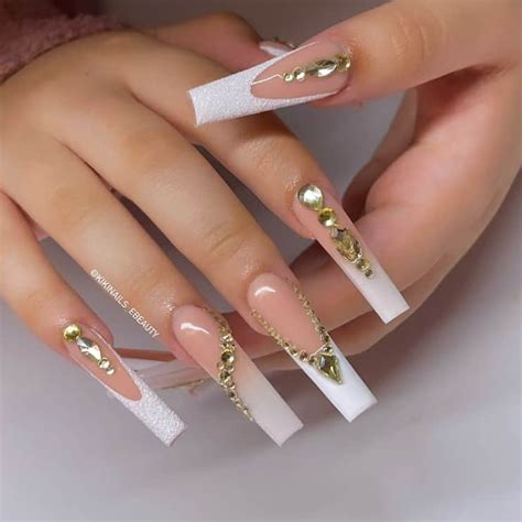 55 White Glitter Nails For A Mesmerizing Mani Any Season