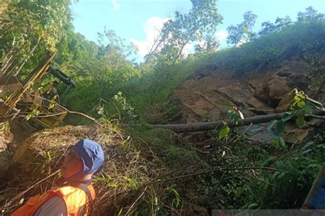 Tebing Liku Endikat Kota Pagaralam Longsor Setinggi Meter Antara News