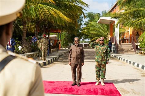 President Mohamud Inspects The Sna Command Headquarters In Mogadishu