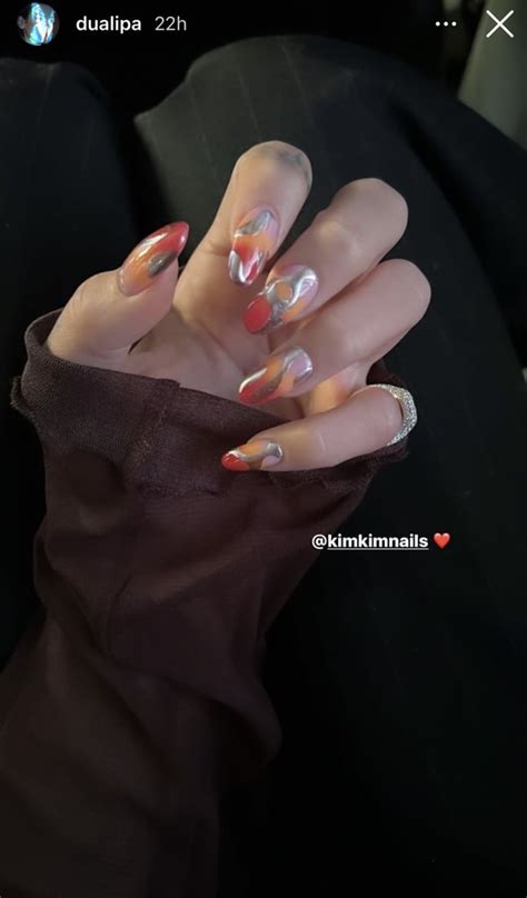 Dua Lipa's Droplet Nail Art Looks Like a Lava Lamp | POPSUGAR Beauty