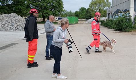 Filmaufnahmen Bei Der RHS Bayerwald Rettungshundestaffel Bayerwald E V