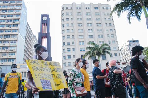 Ato Em Mem Ria De Mo Se Kabagambe Realizado Na Pra A Do Ferreira