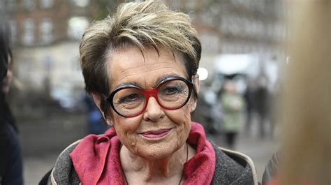 Ghita Nørby Ankommet Til Lise Nørgaards Bisættelse Hun Var En
