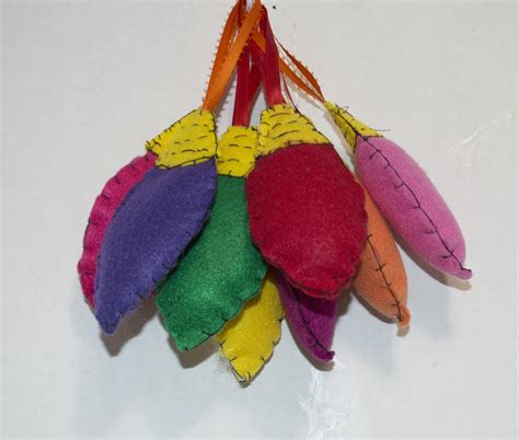 Felt Christmas Light Ornaments - Sew Very Crafty