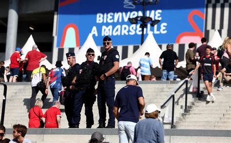 Francia Moviliza A 7 000 Soldados Para Patrullar Tras Asesinato De Un