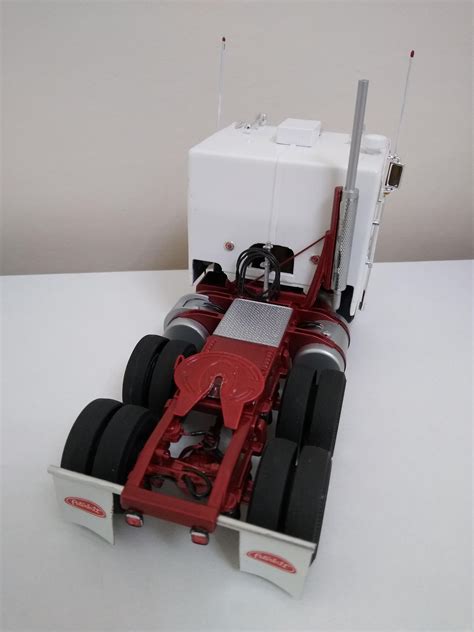 Peterbilt 352 - Model Trucks: Big Rigs and Heavy Equipment - Model Cars ...