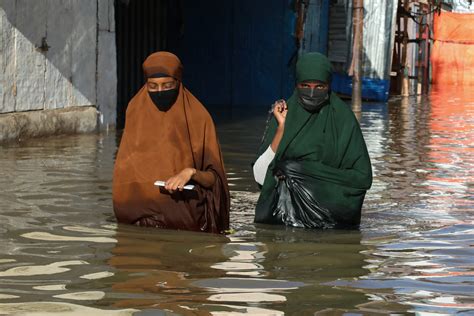 Más de 200 mil personas desplazadas por las inundaciones en Somalia