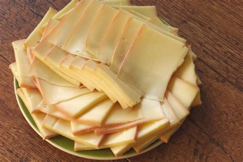 Leclerc du fromage à raclette rappelé partout en France pour présence