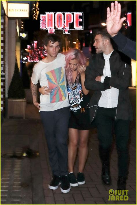 Photo Louis Tomlinson Steps Out With Sister Lottie And Liam Payne 30