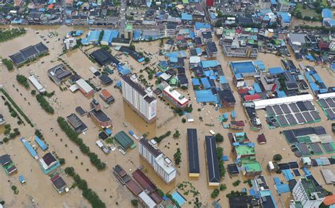 Inundaciones en Corea del Sur dejan 42 muertos esperan a tifón Jangmi