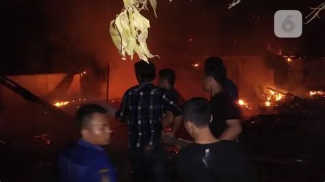 7 Rumah Warga Grobogan Ludes Terbakar Saat Listrik Padam Regional