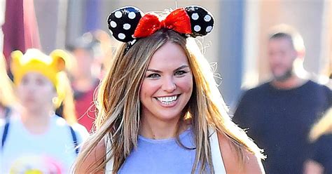 Hannah Brown Enjoys Disneyland After ‘bachelorette Drama Photos