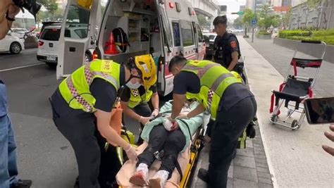 還原事發經過！3刀男中捷車廂砍人 乘客尖叫驚逃：有人拿刀 Ettoday社會新聞 Ettoday新聞雲