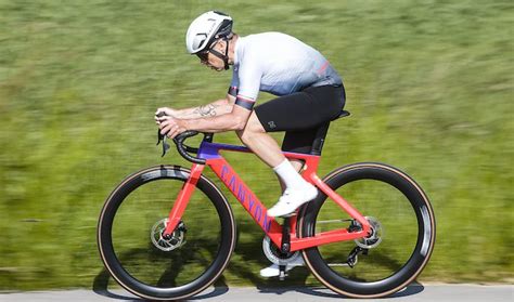 Test Du Canyon Aeroad Cf Slx Disc Etap Bikes Fr Votre Magazine