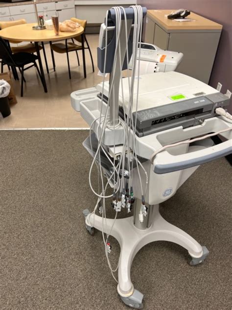 Ge Mac Resting Ecg Ekg Monitoring System And Ge Corometrics