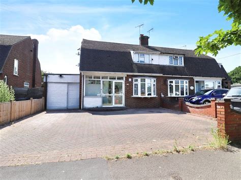 3 Bed Semi Detached House For Sale In Ashingdon Road Rochford Ss4 £