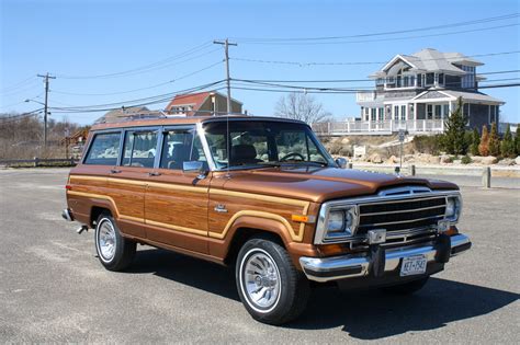 Jeep Grand Wagoneer Lifted