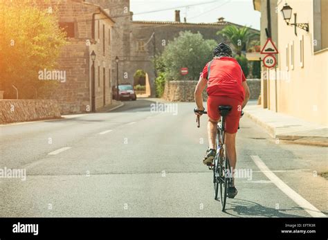 Cyclist Road City Hi Res Stock Photography And Images Alamy