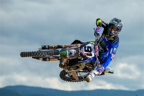 Video Monster Energy Yamaha Factory MXGP 2020 CrossNews