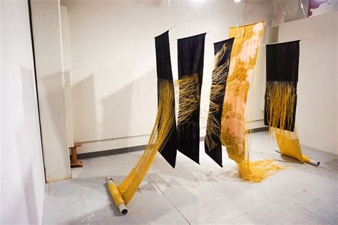 Woven Paintings Artist Creates Abstract Art By Spinning Dyeing