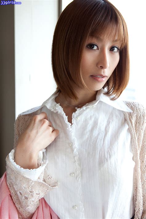 Thumbnow Japanese Babe Akari Asahina Erotic Photo
