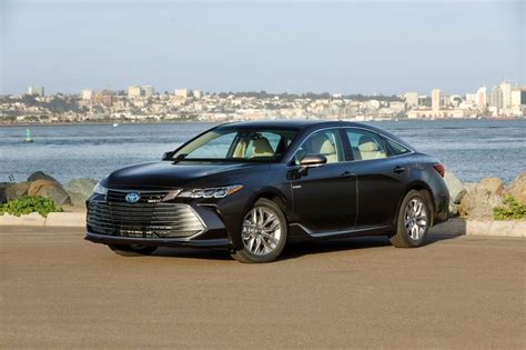 Toyota Avalon Hybrid Xse Nightshade