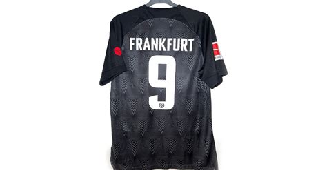 Zum Cl Achtelfinale Eintracht Frankfurt Signiert Ein Trikot