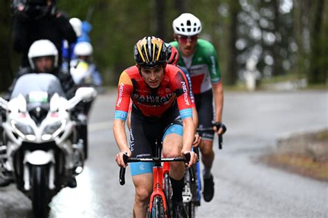 Gino Mäder resuscitated after terrifying Tour de Suisse crash | Cycling ...