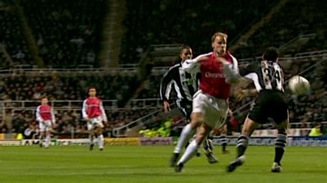 Dennis Bergkamp Pirouette Goal Vs Newcastle Hq Youtube