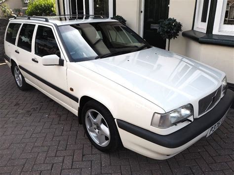 Volvo 850 GLT 2 4 Estate 5 Speed 1996 White Stunning Example