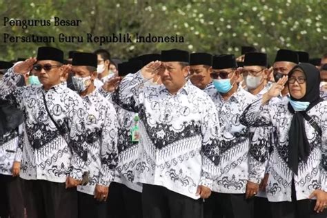 ALHAMDULILLAHGuru PNS Selain Kenaikan Pangkat Juga Alami Kenaikan Gaji