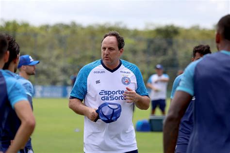 Palmeiras perde atacante de R 20 milhões para o Bahia de Rogério