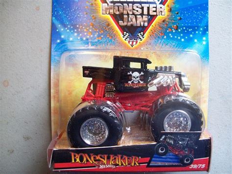 Hot Wheels 2010 Monster Jam 39 75 BONESHAKER 1 64 Scale Collectible Truck By Mattel Hot
