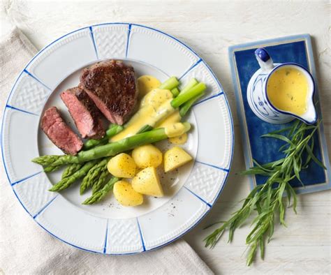 Rinderfilets Mit Spargel Heurigen Erd Pfeln Und Sauce B Arnaise