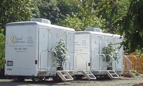 #Weddings with luxury portable restrooms from #RoyalRestrooms will WoW your Guests. http ...