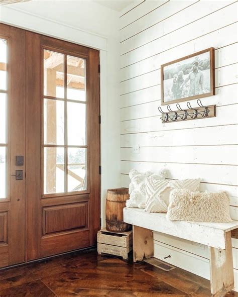 Farmhouse Style Entryway Soul And Lane