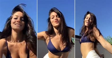 Oriana Sabatini Y Un Baile Sexy En Bikini Para Darle La Bienvenida Al