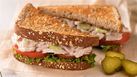 Why Whole Wheat Bread Is Better Than White Bread For Tuna Salad