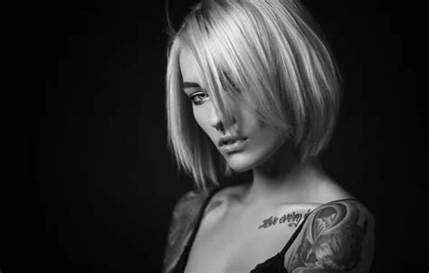 Обои black white girl model tatoo piercing blonde Sasha Brink