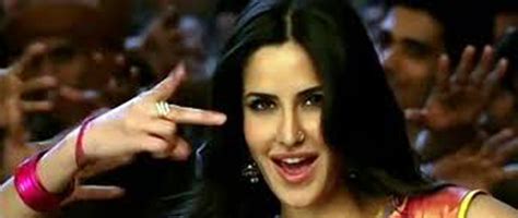 Katrina Kaif Chikni Chameli Agneepath Song First Look : katrina kaif ...