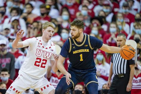 How To Watch Michigan Vs Wisconsin 2 14 23 Free Live Stream Tipoff