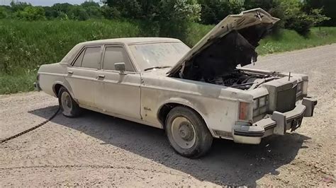 Last Driven In 2000 A 78 Lincoln Versailles Barn Find Goes On A 650